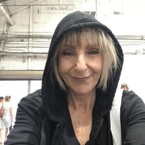 Meet your Posher, Christine